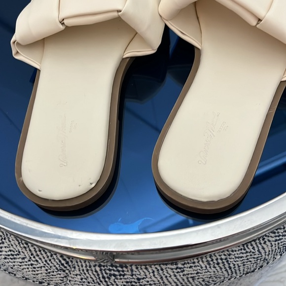 Universal Thread Cream Slide Sandals - Picture 3 of 5